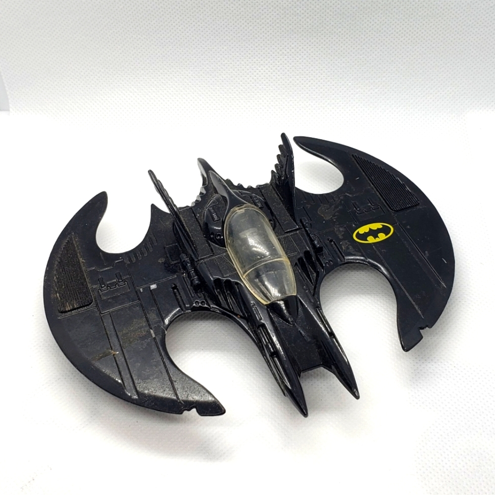Vintage 1989 Batman BATWING ERTL Die Cast Metal Toy